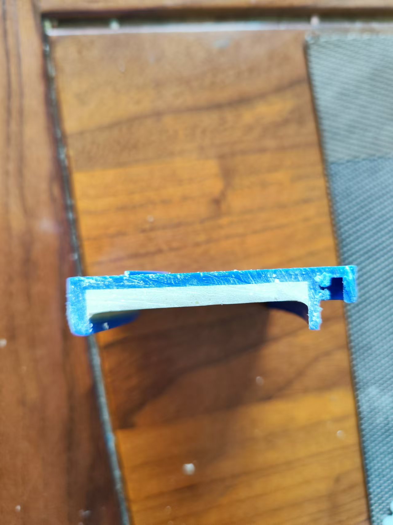 濾芯PU膠水可降解性與環(huán)境友好關系